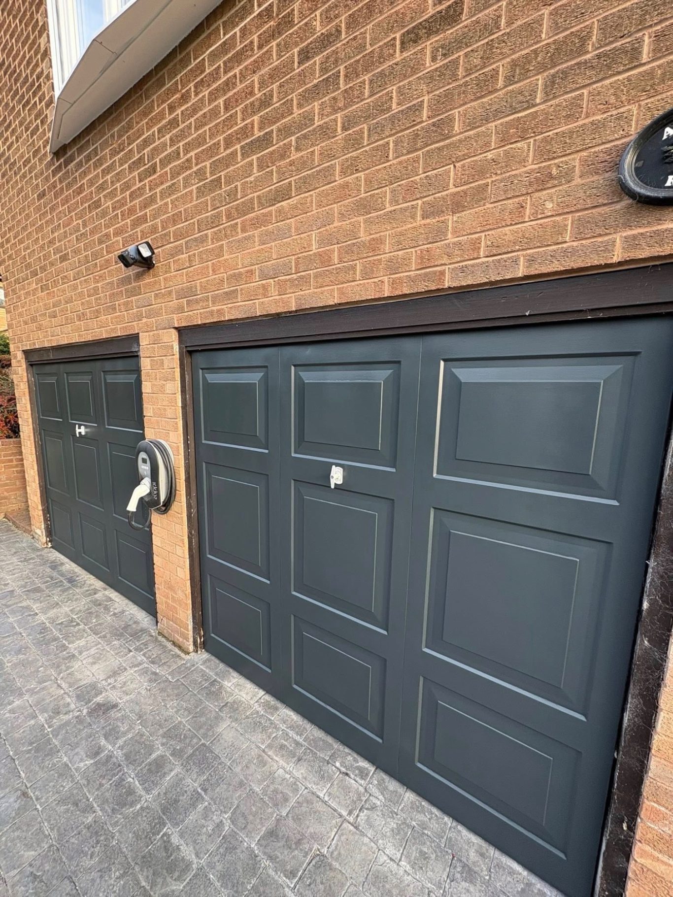 Transformed - Anthracite Grey - RAL7016